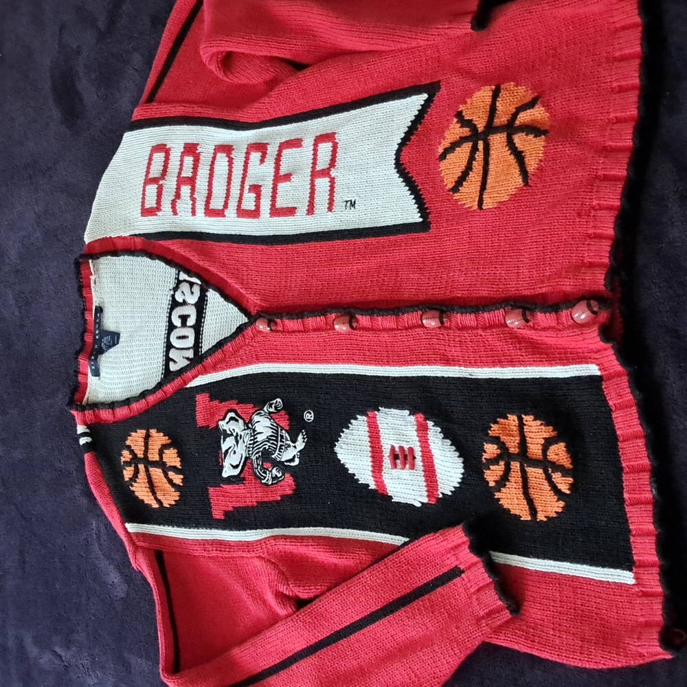 Women's vintage UW Badgers sports knit cardigan